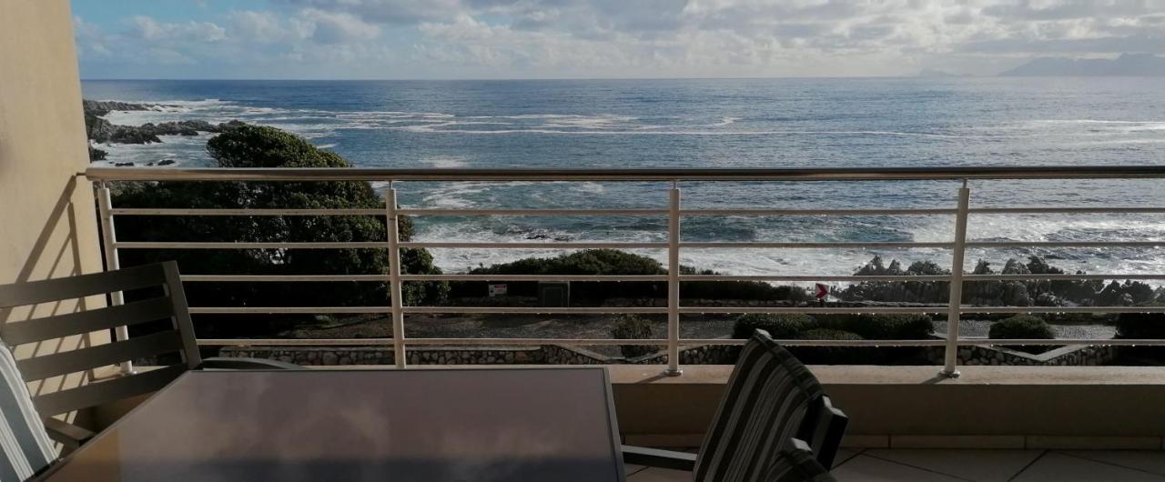 Apartment Whale Cove A103 *